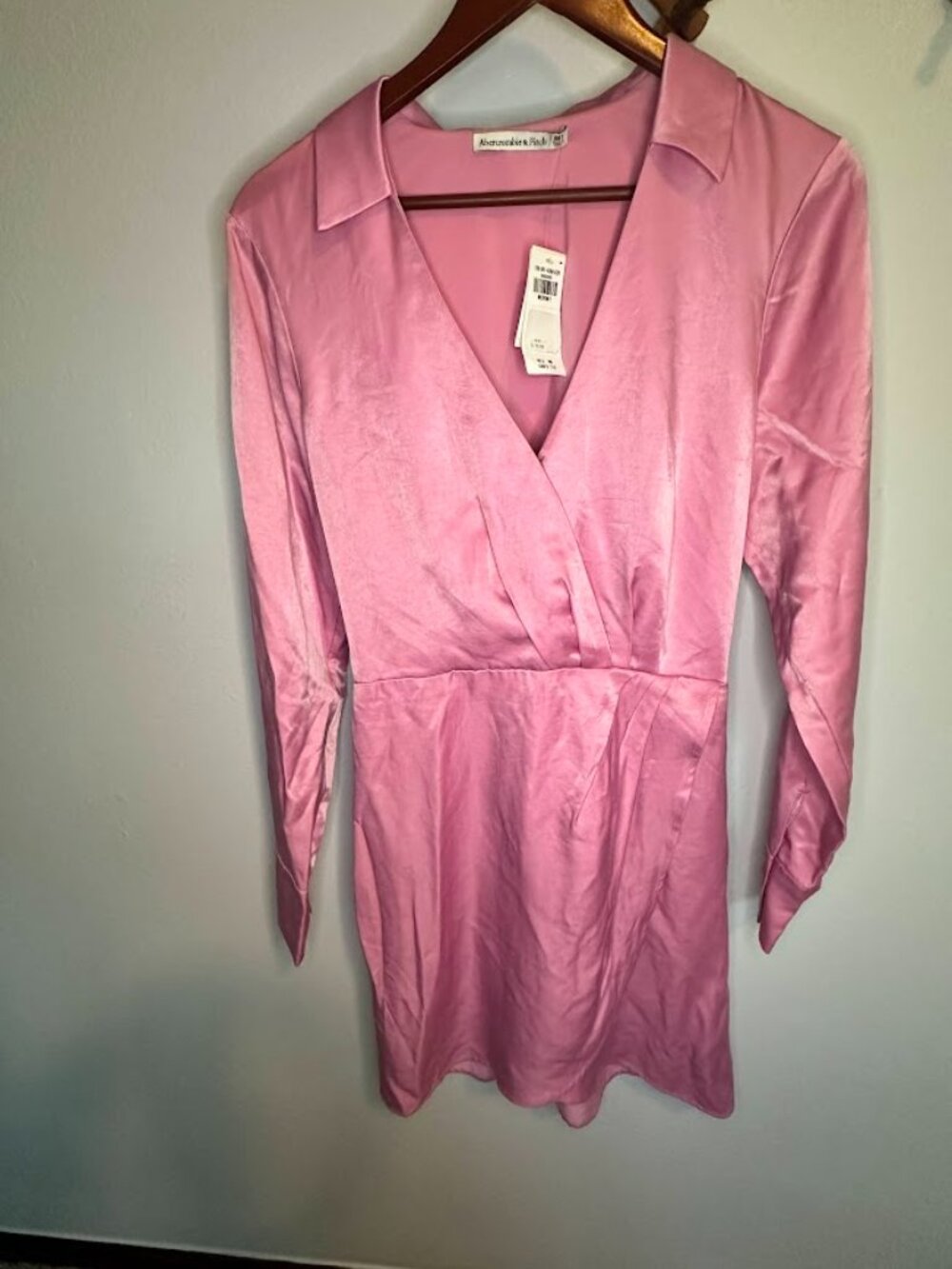 NWT Abercrombie & Fitch Pink Long-Sleeve Satin-Like Drape Shirt Dress - Med Tall